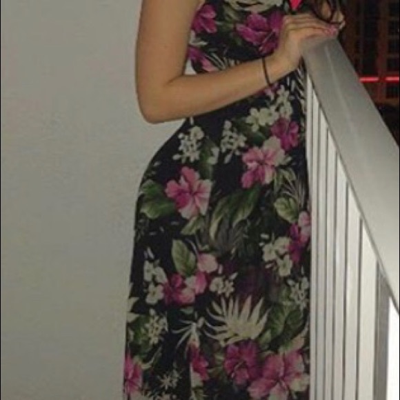Fashion Nova Floral Maxi Dress - Picture 3 of 3